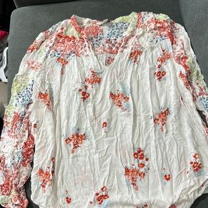 Women’s Lucky Brand top